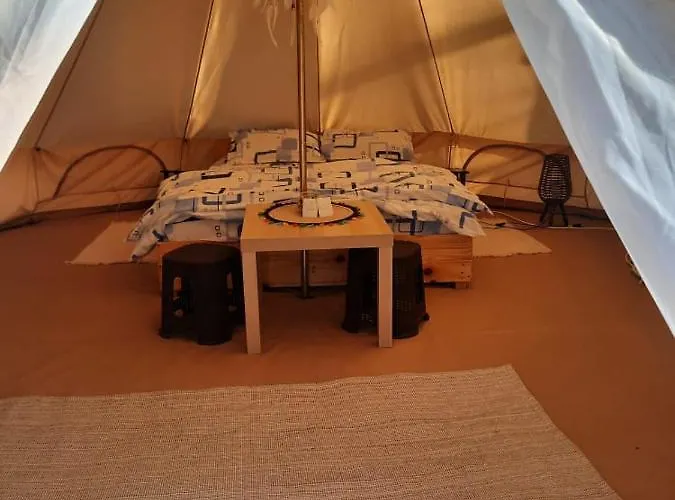 Luxusní stan Nirvama Tent Glamping Vama Veche