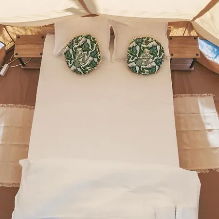 Nirvama Tent Glamping * Vama Veche