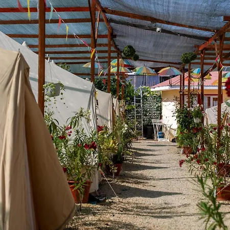 Luxusní stan Nirvama Tent Glamping Vama Veche